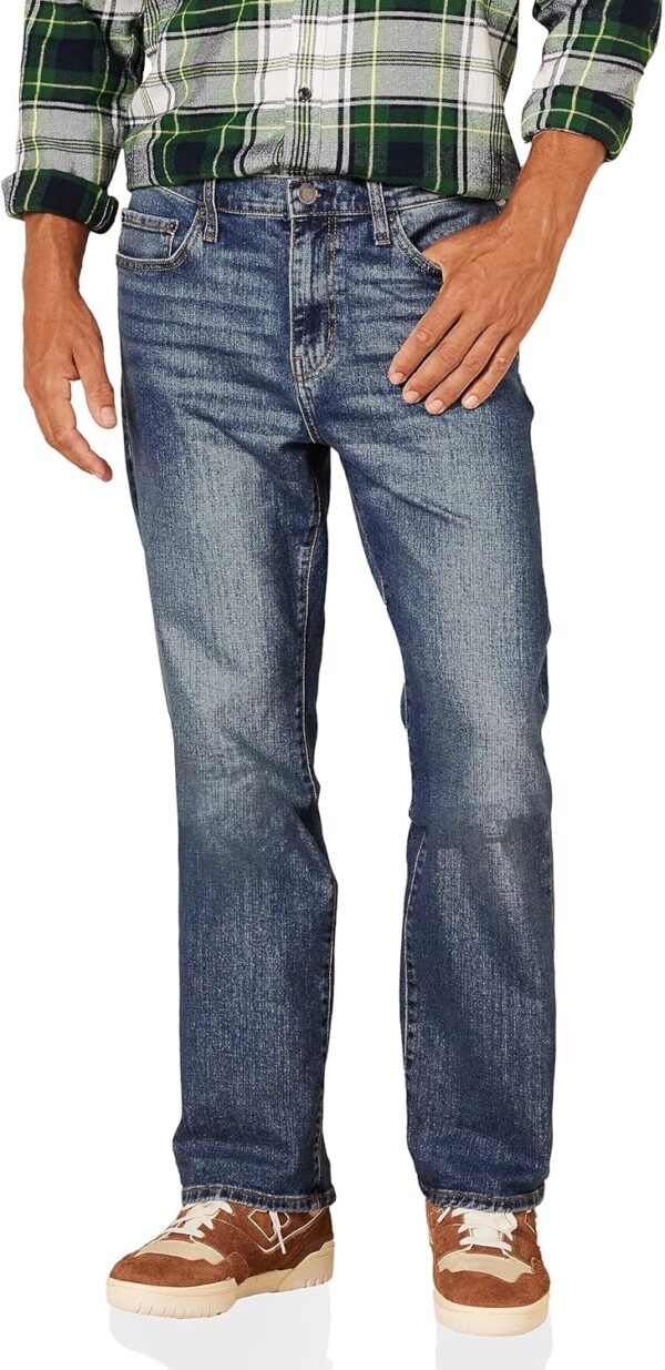 Men's Straight-Fit Stretch Jean